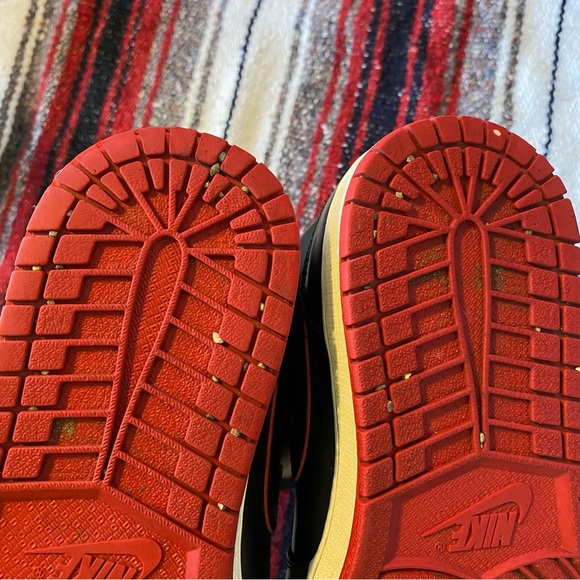 Nike Air Jordan 1 Mid ‘black red’ - Picture 9 of 10